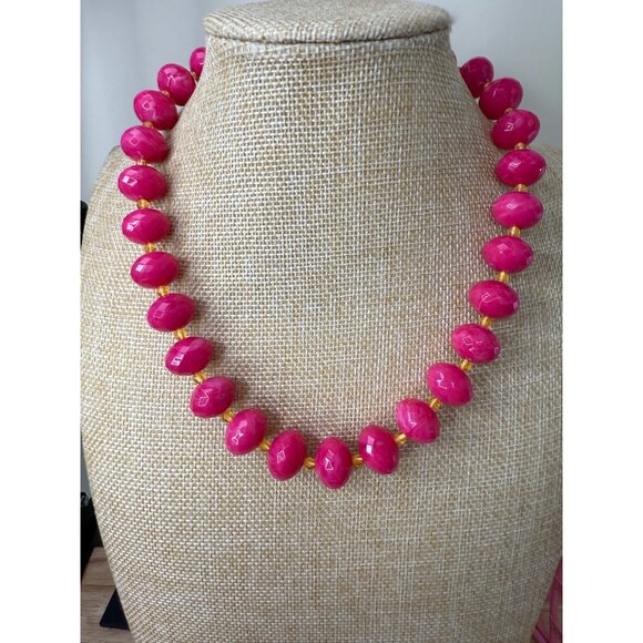 J. Crew Chunky Beaded Pink Statement Necklace With Gold-Tone Accents & Lobster C - Picture 1 of 10